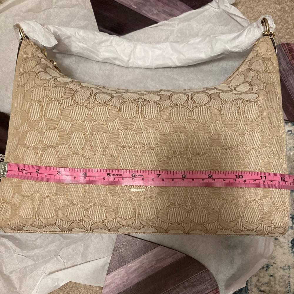 Coach Outline Signature Convertible Hobo Handbag w/ Matching Wristlet/Wallet. LN